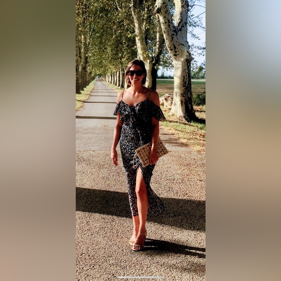 Veronica Beard Marilyn Cold Shoulder Ruffle Dress - Picture 3 of 10